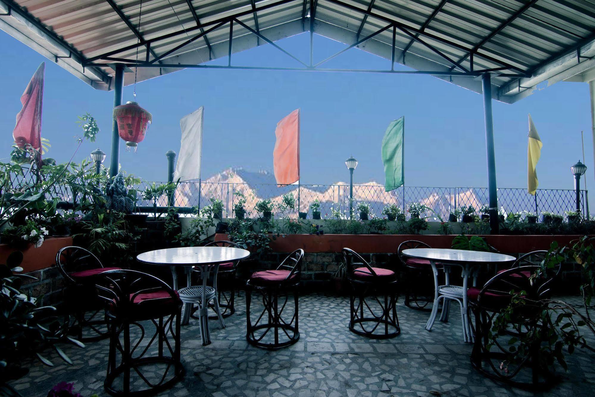 Central Hill Resort The Mall Road Gangtok Eksteriør bilde
